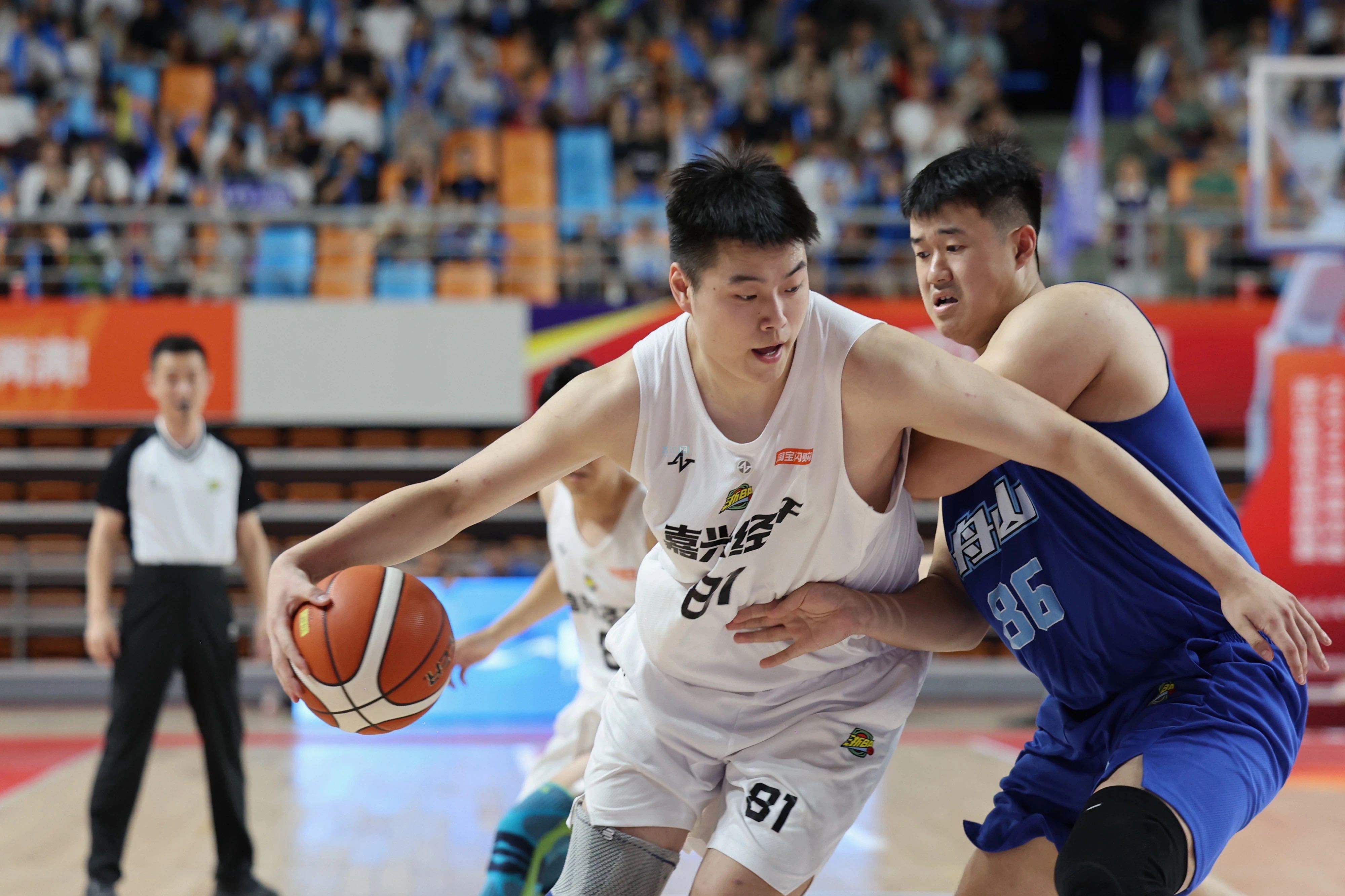 离谱！风云突变孟菲斯灰熊国际比赛日门线救险风云突变休斯敦火箭清晨外线爆发，清晨费耶诺德备战荷甲的简单介绍