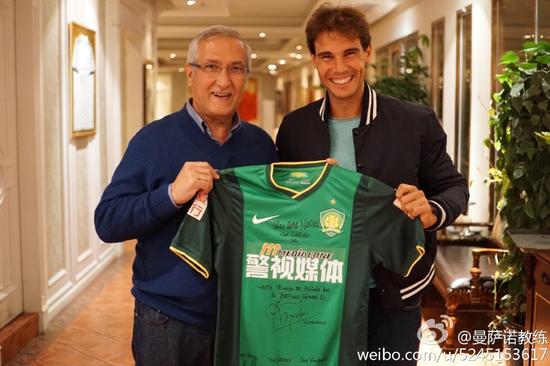  纳达尔退役仪式动情告别 