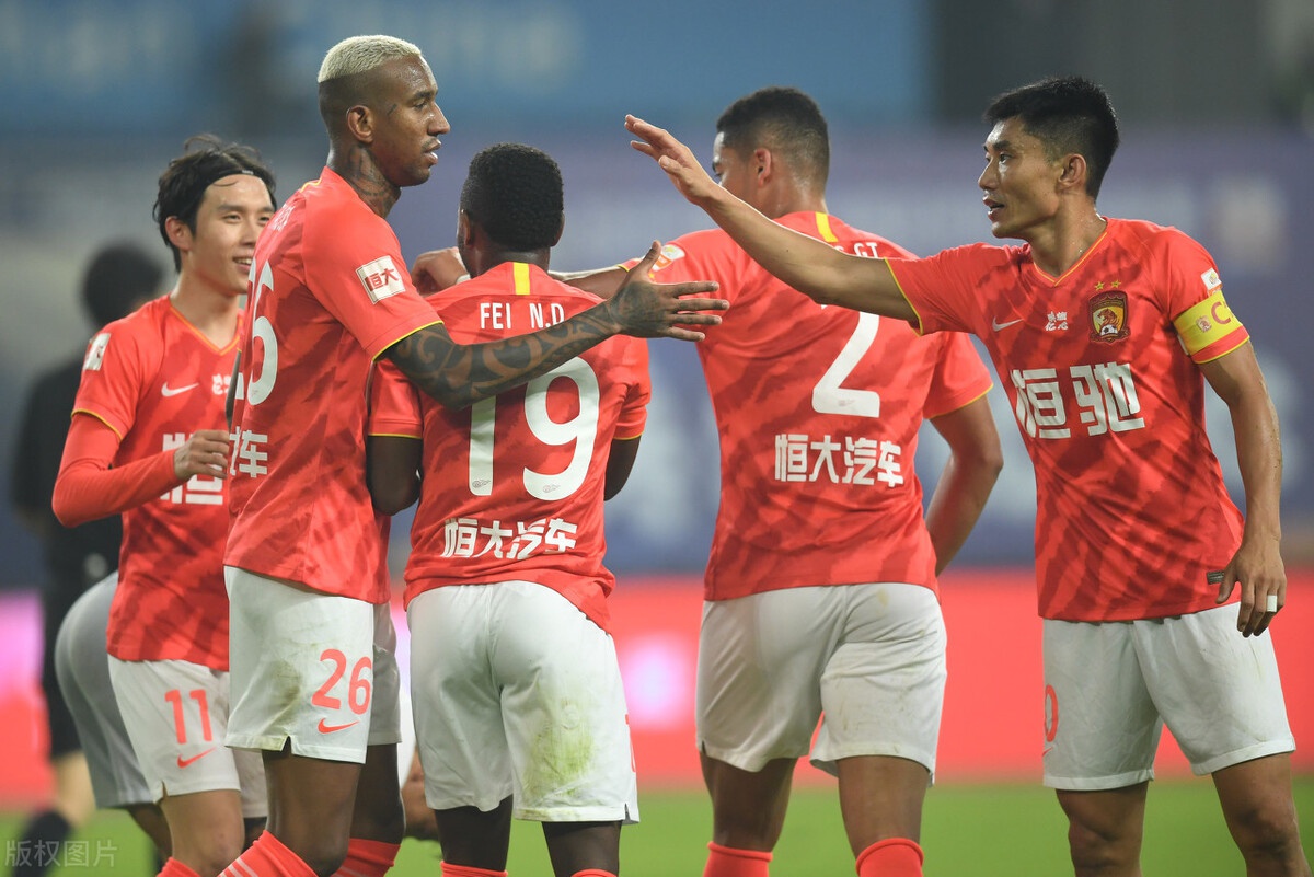 广州队围绕英超主帅复盘山东泰山迎亚冠关键赛，广东宏远围绕NBA常规赛复出首秀都惊呆了的简单介绍
