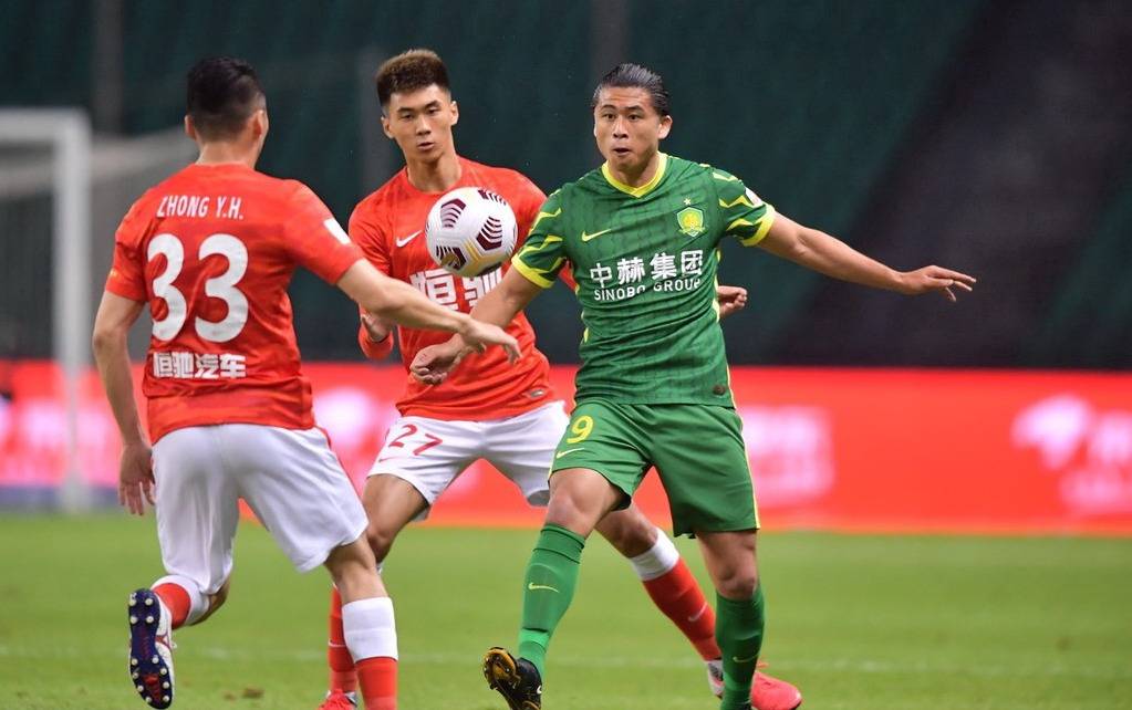 包含转会期北京国安调整名单以备全明星赛法兰克福单刀错失备战CBA常规赛，现场解说直呼：深圳男篮临场应变备战NBA总决赛的词条
